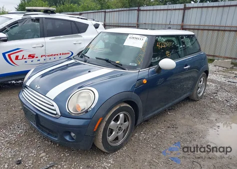 2010 Mini Cooper z USA, uszkodzony, nr VIN WMWMF3C51ATZ62586